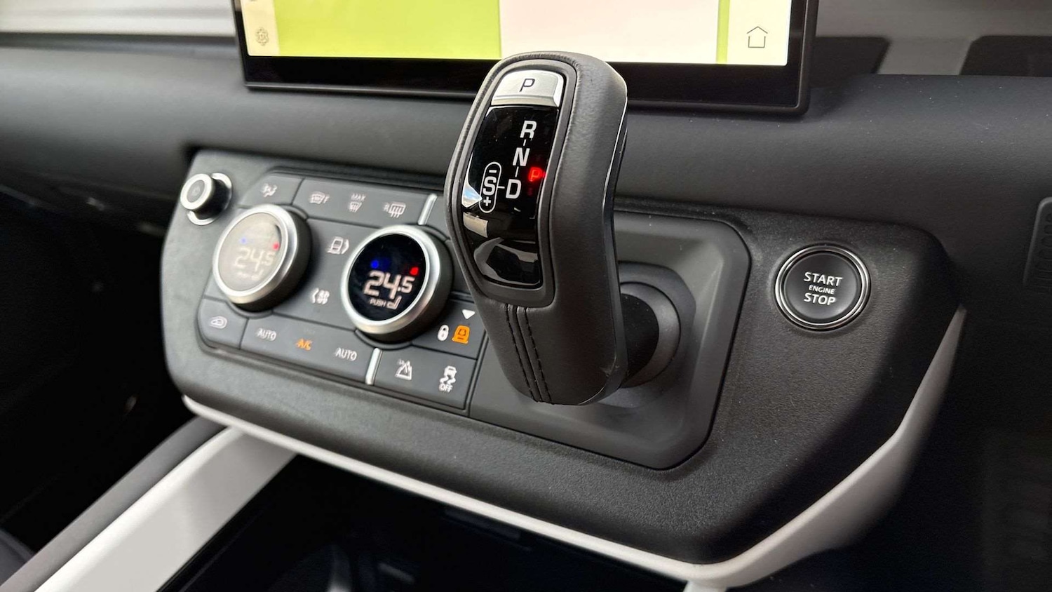 Used Land Rover Defender 2025 for sale - 76889751: Photo 13