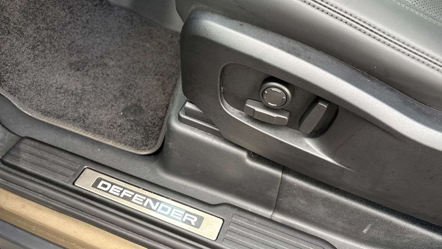 Used Land Rover Defender 2025 for sale - 76889751: Photo 29