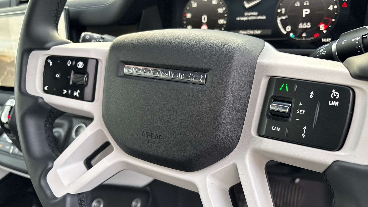 Used Land Rover Defender 2025 for sale - 76889751: Photo 33