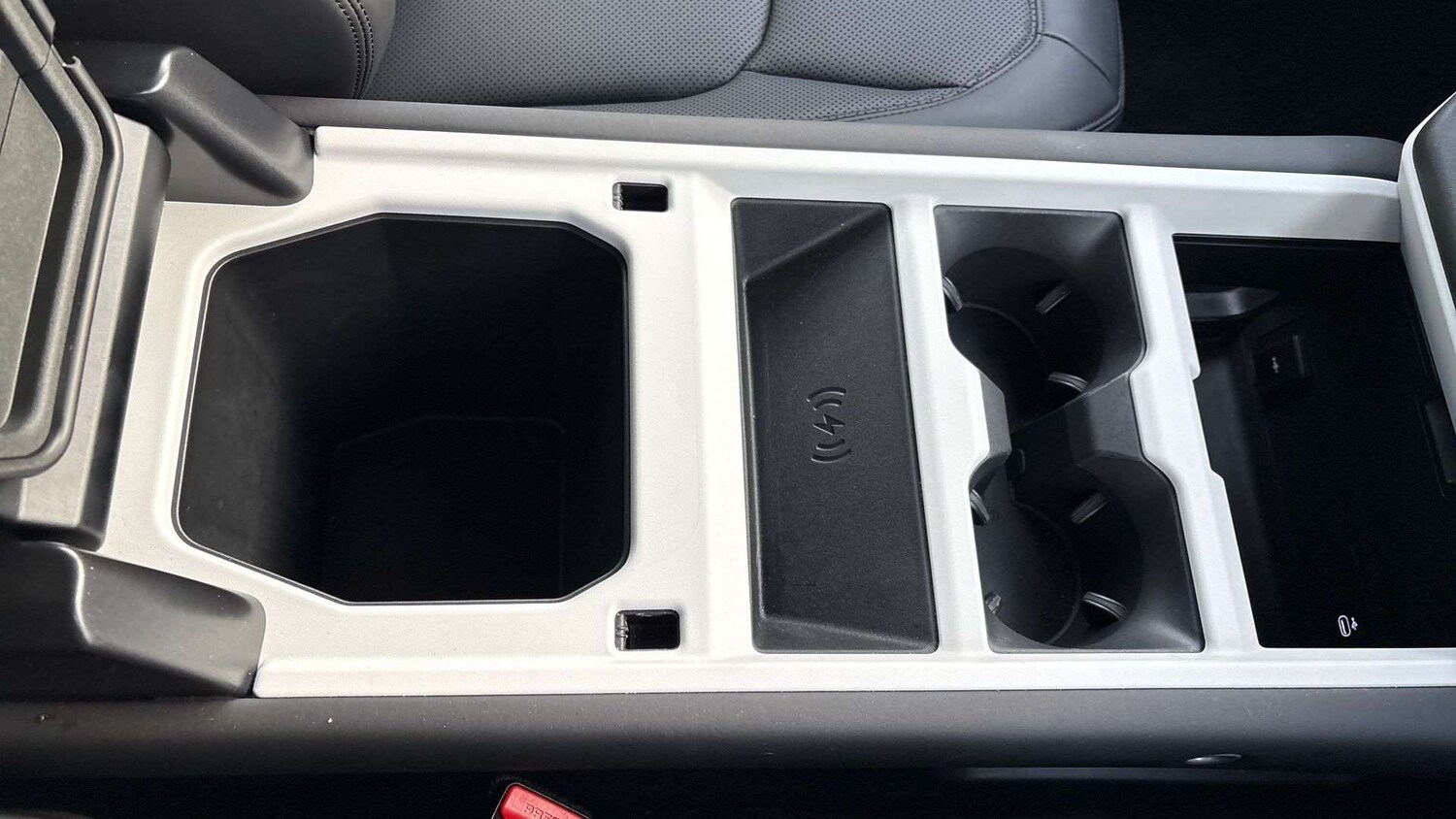 Used Land Rover Defender 2025 for sale - 76889751: Photo 34