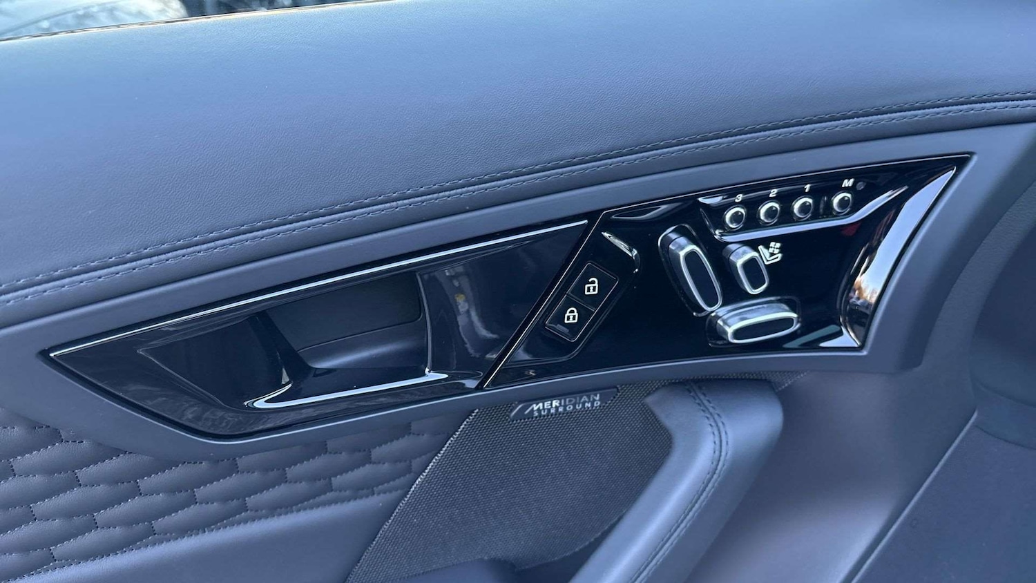 Used Jaguar F-Type 2024 for sale - 76718297: Photo 24