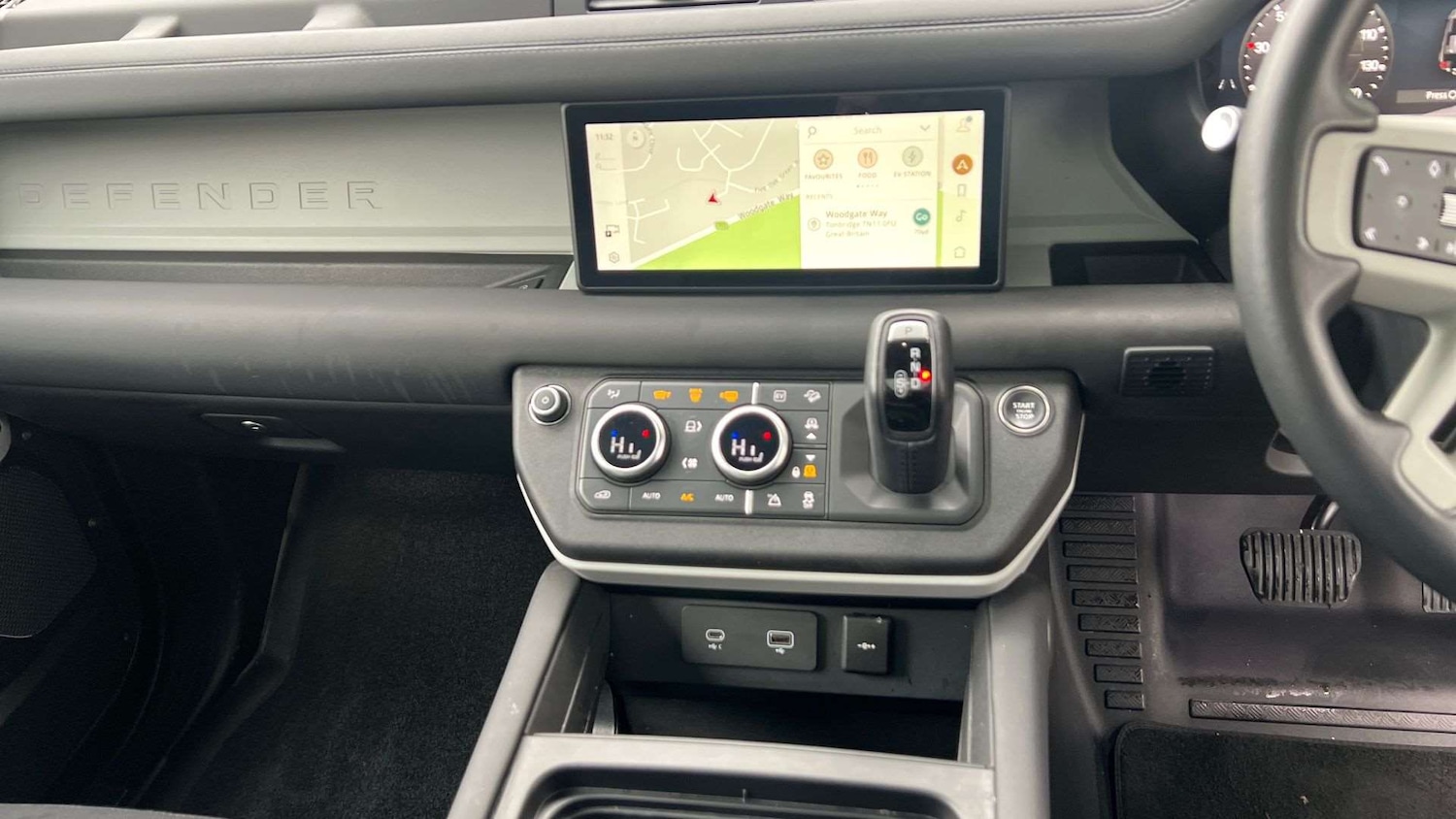 Used Land Rover Defender 2023 for sale - 76902260: Photo 14