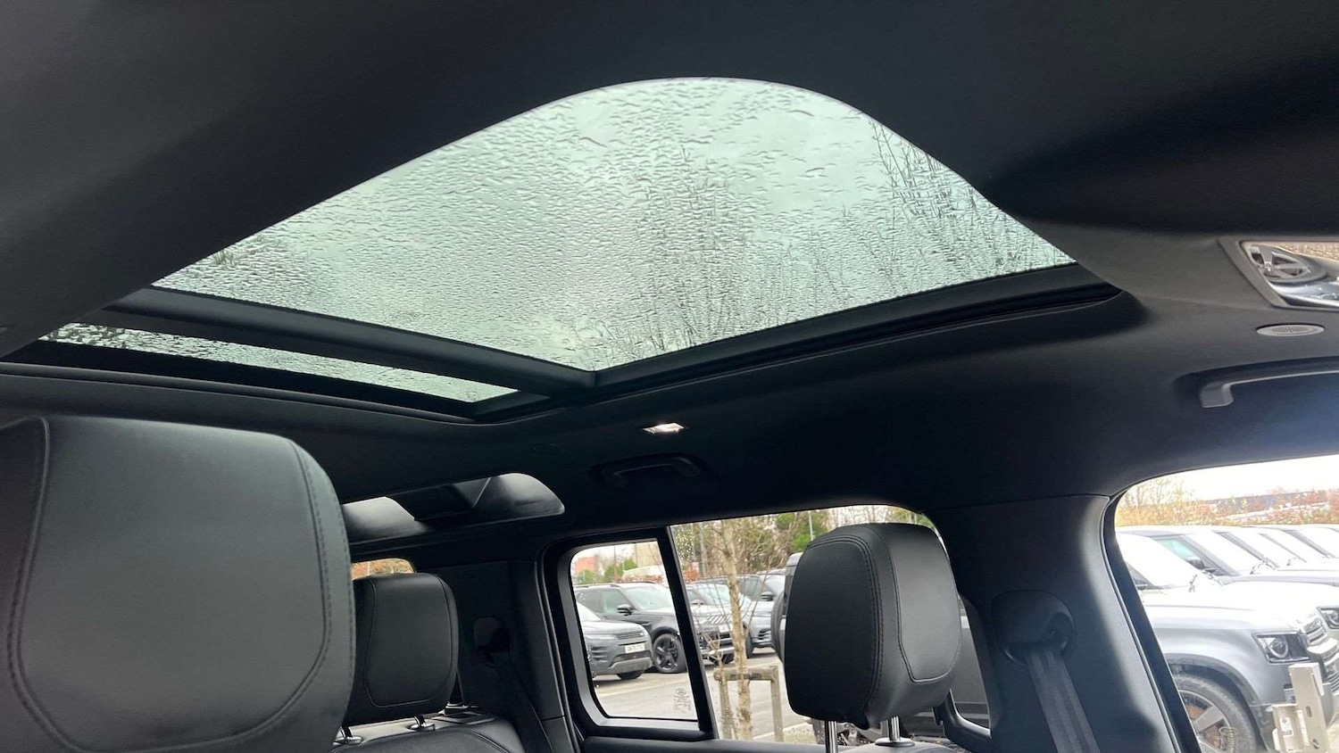 Used Land Rover Defender 2023 for sale - 76902260: Photo 21