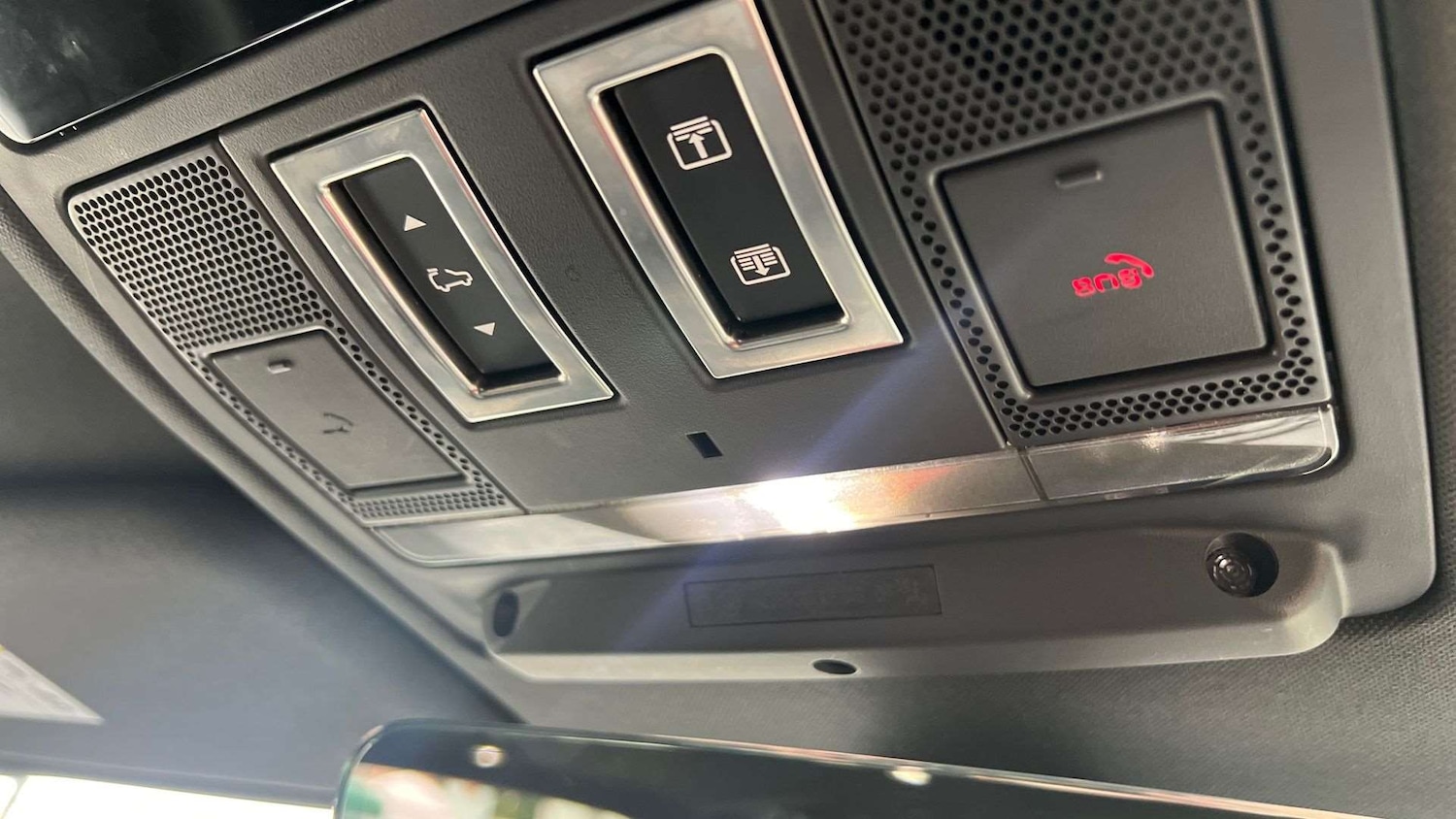 Used Land Rover Defender 2023 for sale - 76902260: Photo 23