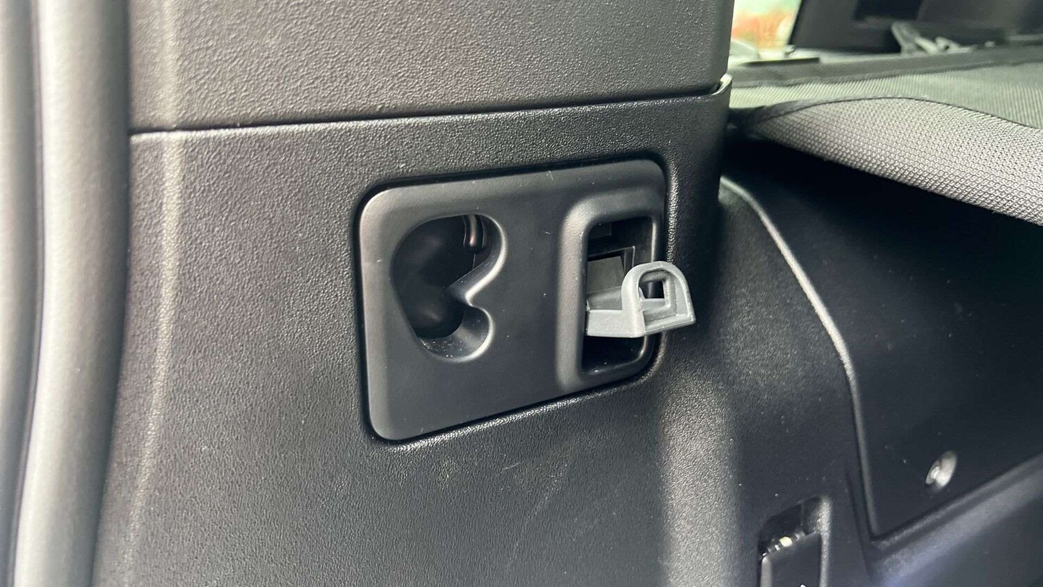 Used Land Rover Defender 2023 for sale - 76902260: Photo 27