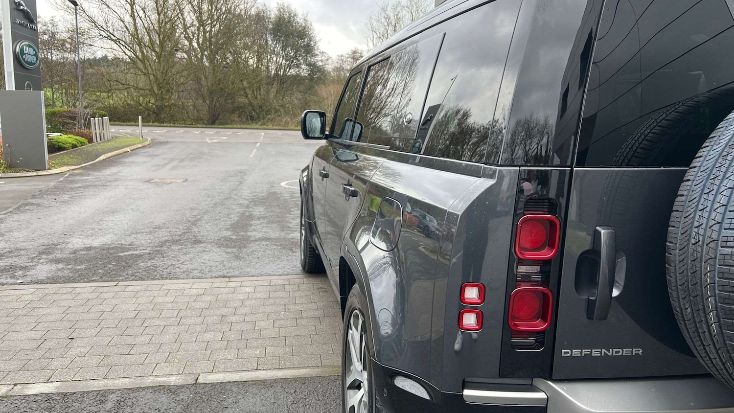 Used Land Rover Defender 2023 for sale - 76902260: Photo 31