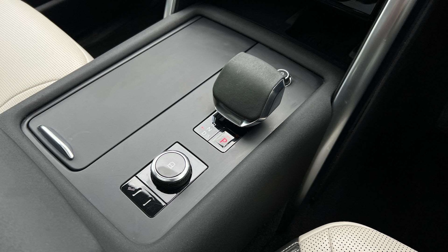 Used Land Rover Discovery 2023 for sale - 76459910: Photo 13