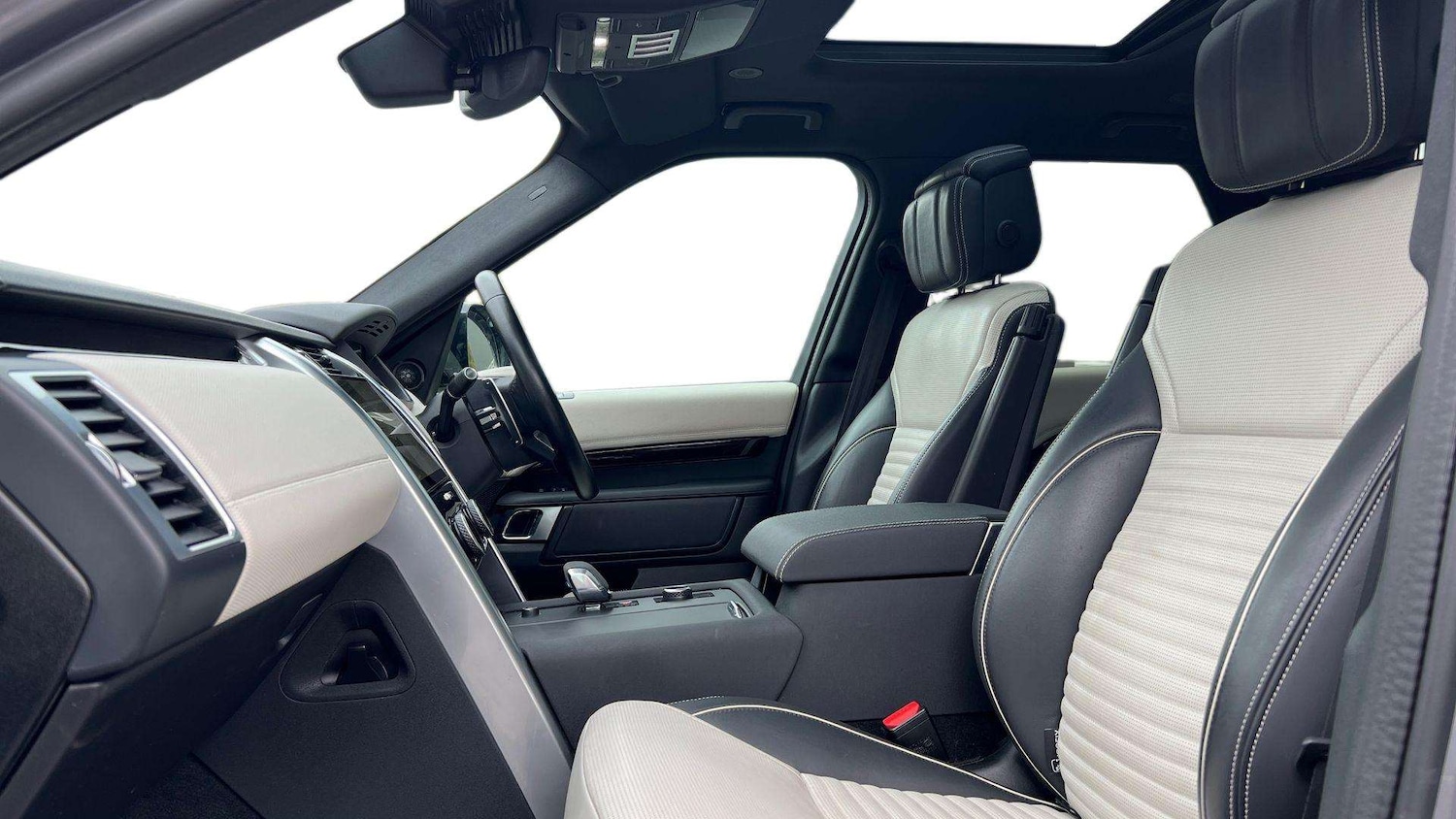 Used Land Rover Discovery 2023 for sale - 76459910: Photo 3