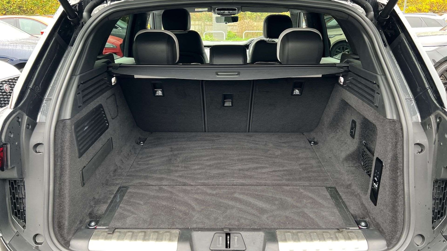 Used Land Rover Range Rover Sport 2023 for sale - 76475869: Photo 10