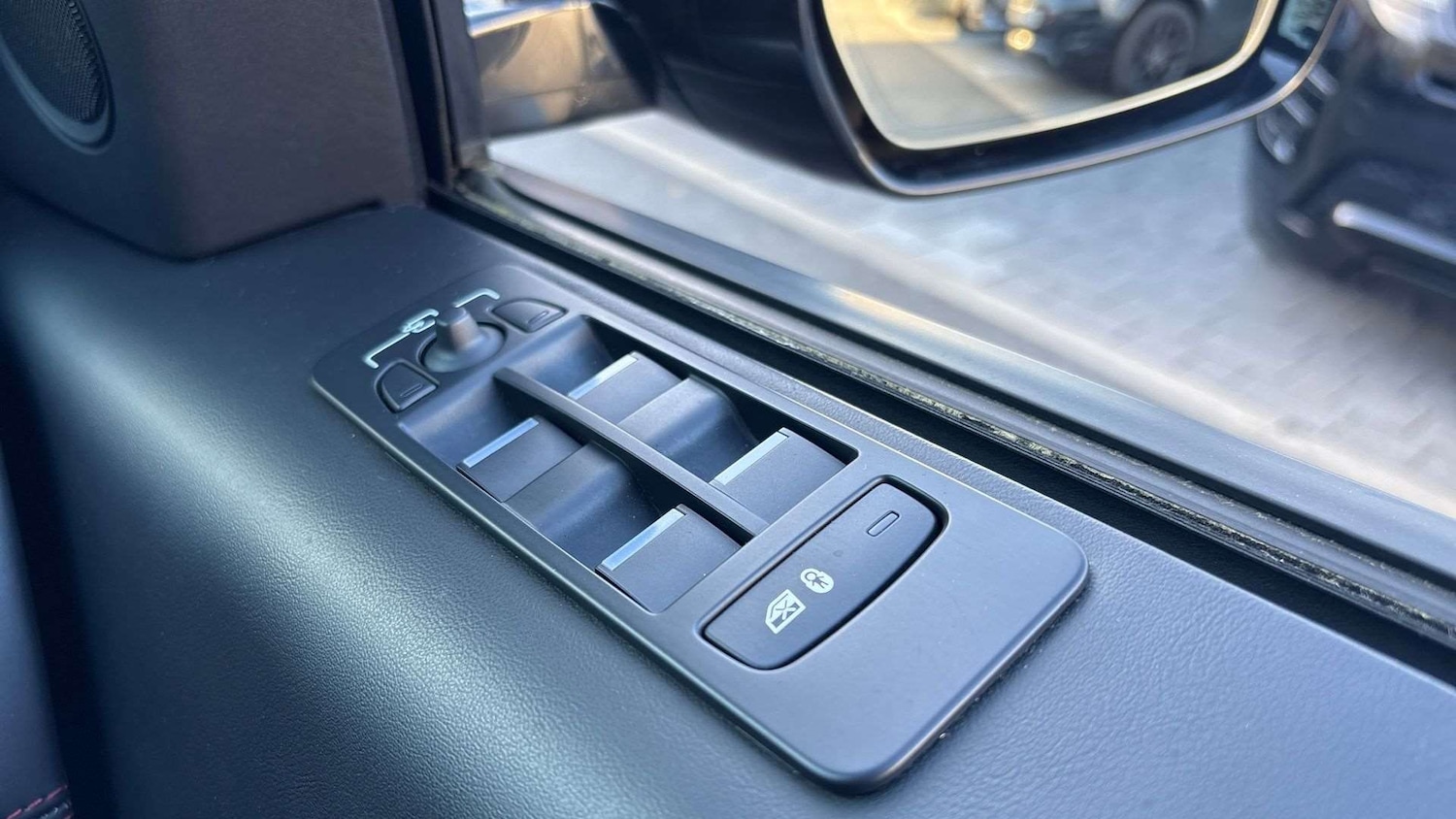 Used Land Rover Discovery Sport 2022 for sale - 77928414: Photo 25