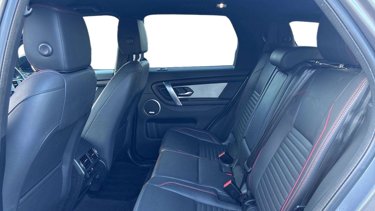 Used Land Rover Discovery Sport 2022 for sale - 77928414: Photo 4