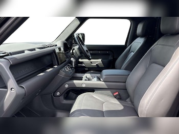 Used Land Rover Defender 2025 for sale - 79499490: Photo