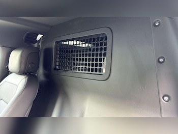 Used Land Rover Defender 2025 for sale - 79499490: Photo