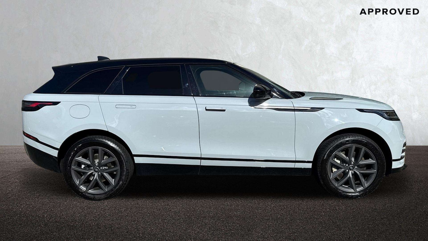 Used Land Rover Range Rover Velar 2025 for sale - 76460646: Photo 5
