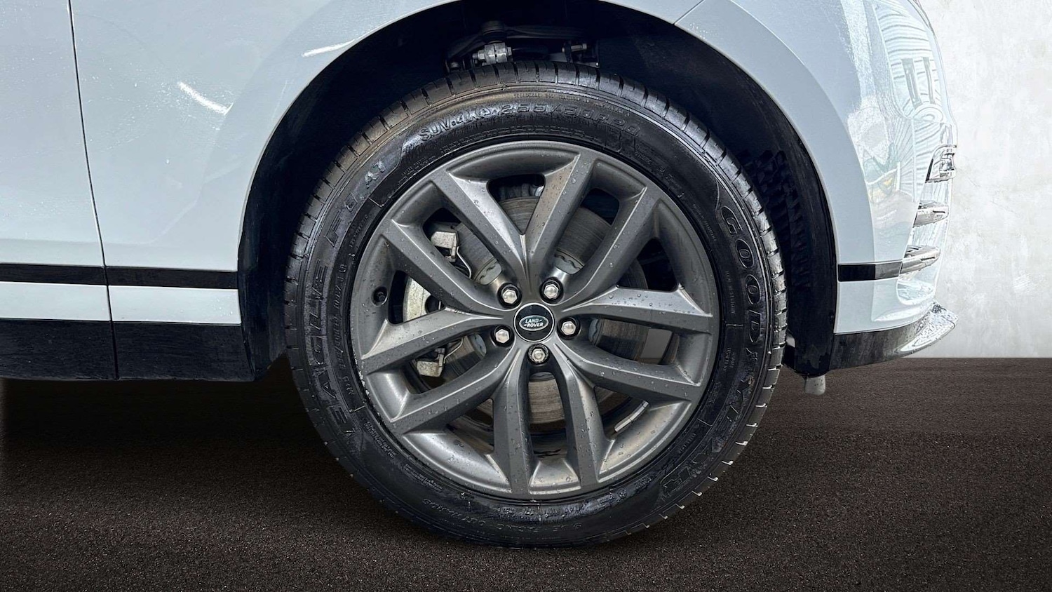 Used Land Rover Range Rover Velar 2025 for sale - 76460646: Photo 8