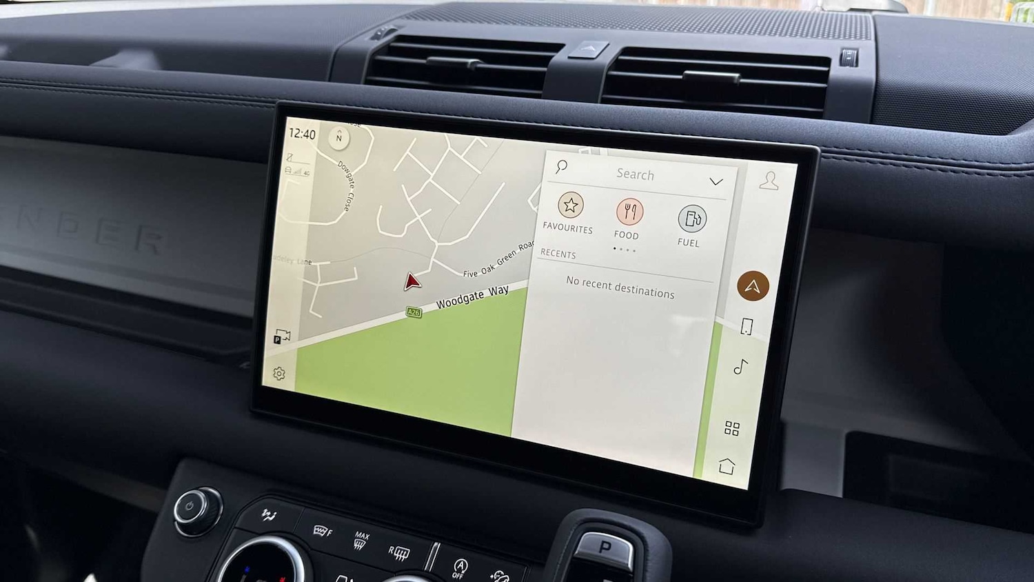 Used Land Rover Defender 2025 for sale - 76460437: Photo 11