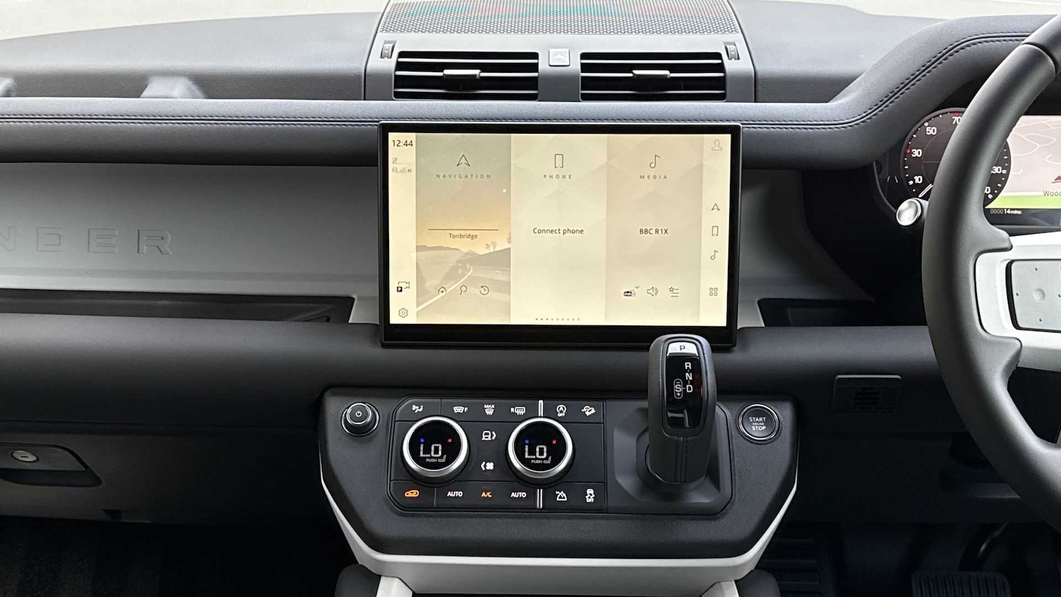 Used Land Rover Defender 2025 for sale - 76460437: Photo 14