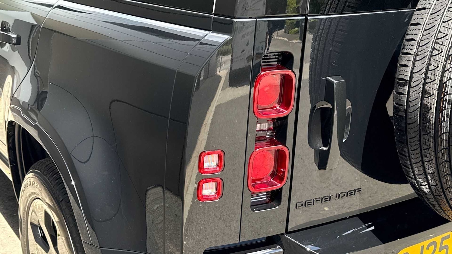 Used Land Rover Defender 2025 for sale - 76460437: Photo 19
