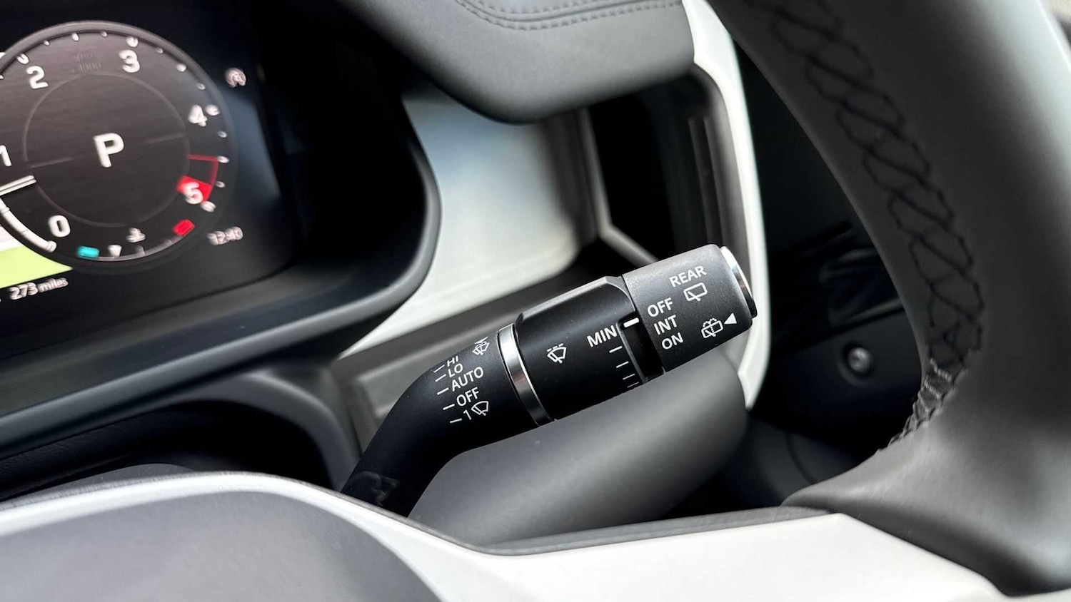 Used Land Rover Defender 2025 for sale - 76460437: Photo 27