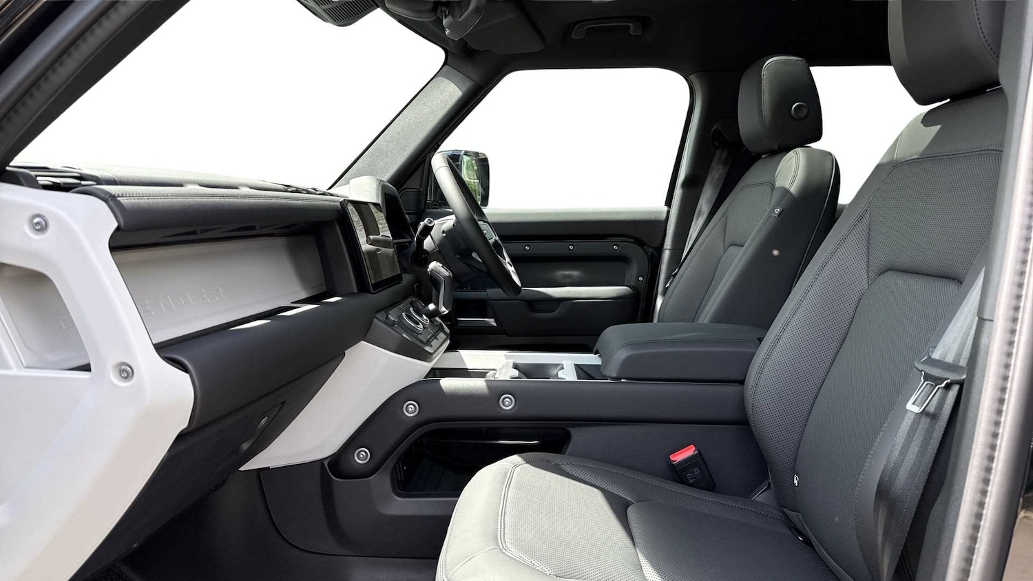 Used Land Rover Defender 2025 for sale - 76460437: Photo 3