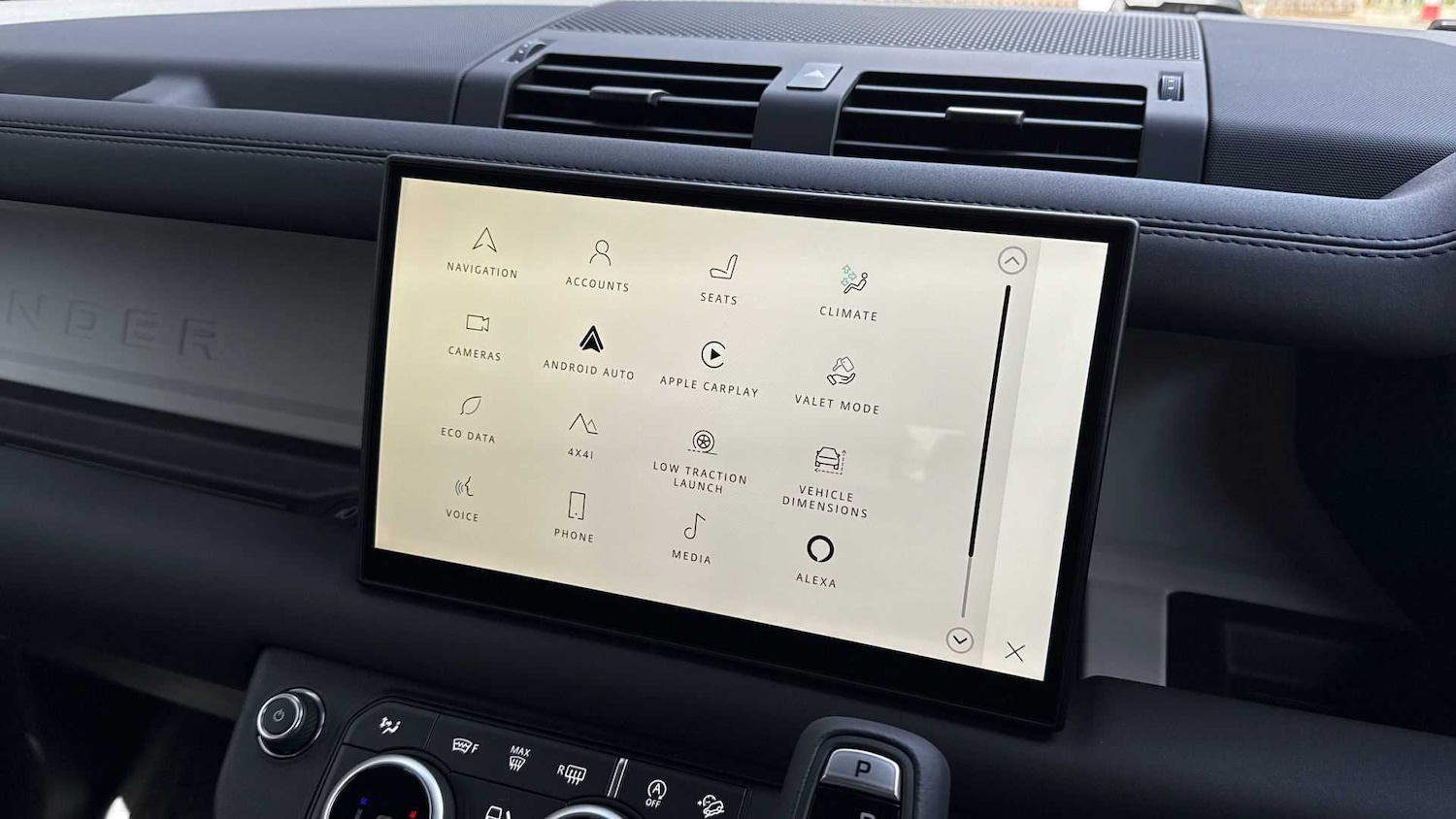 Used Land Rover Defender 2025 for sale - 76460437: Photo 31