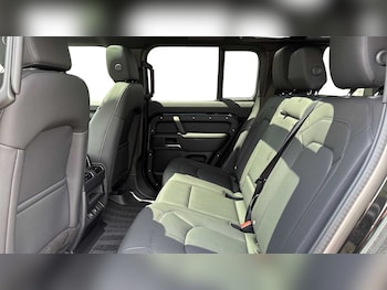 Used Land Rover Defender 2025 for sale - 76460437: Photo