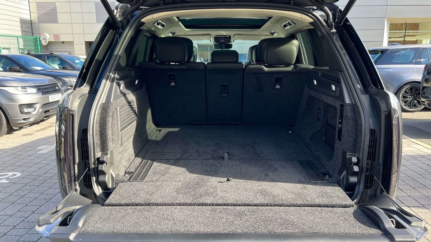 Used Land Rover Range Rover 2024 for sale - 76460213: Photo 10