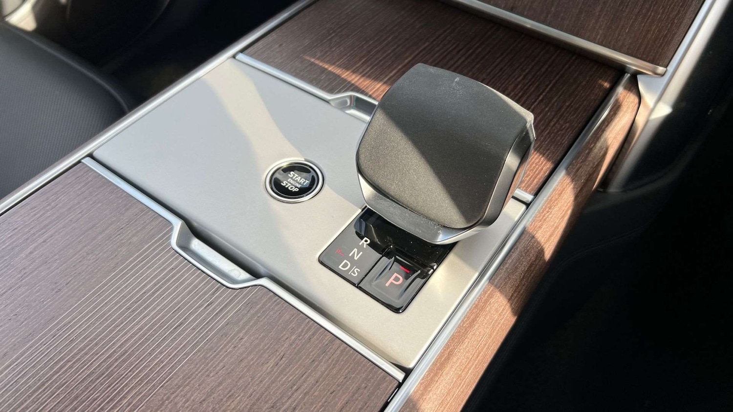 Used Land Rover Range Rover 2024 for sale - 76460213: Photo 13