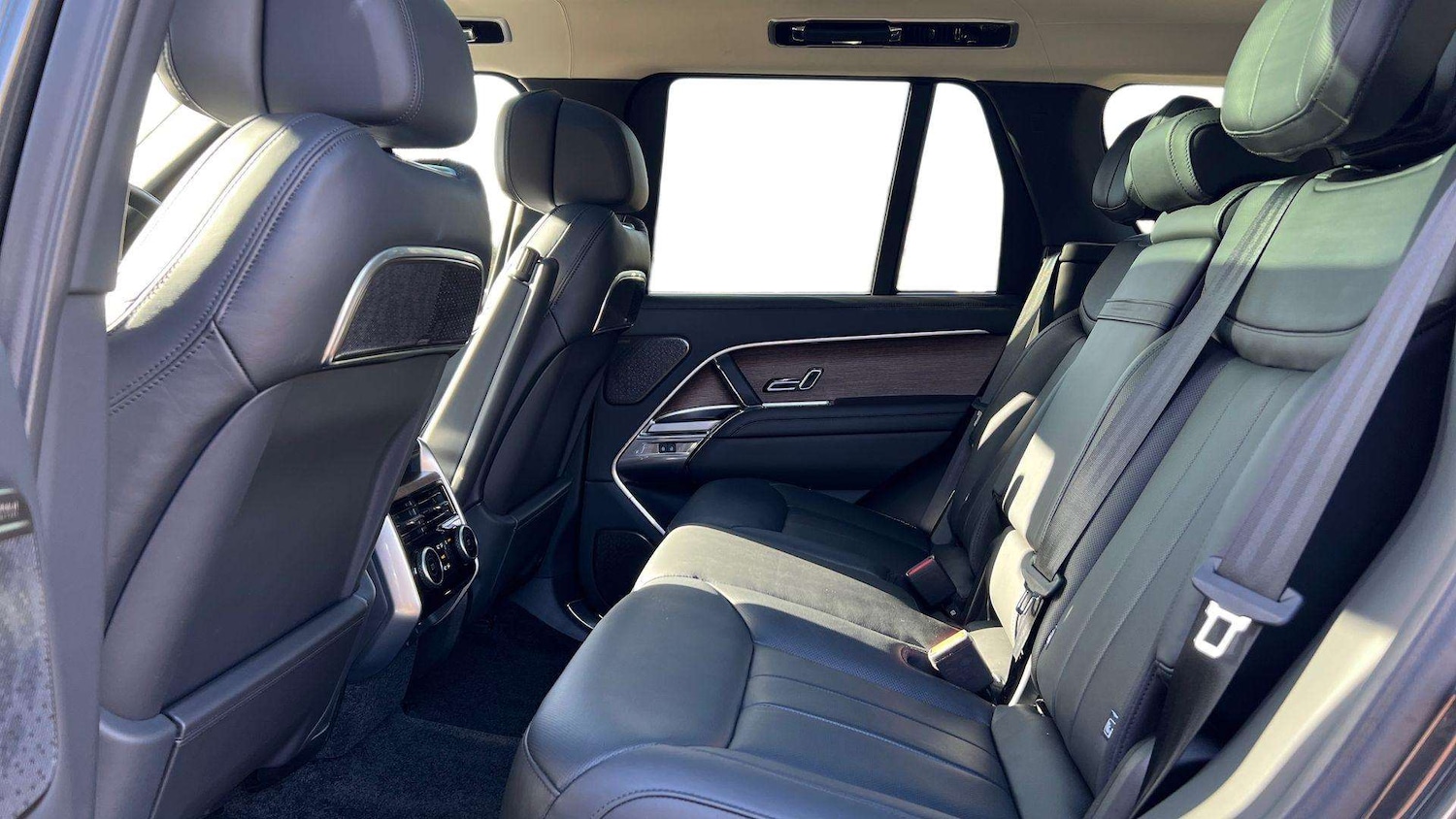 Used Land Rover Range Rover 2024 for sale - 76460213: Photo 4