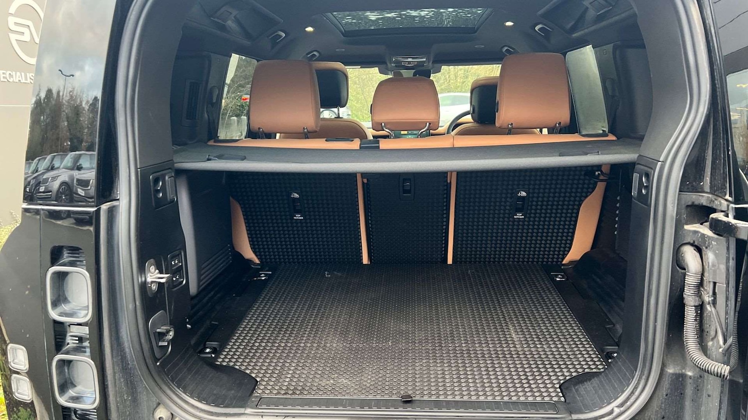 Used Land Rover Defender 2023 for sale - 77257162: Photo 10