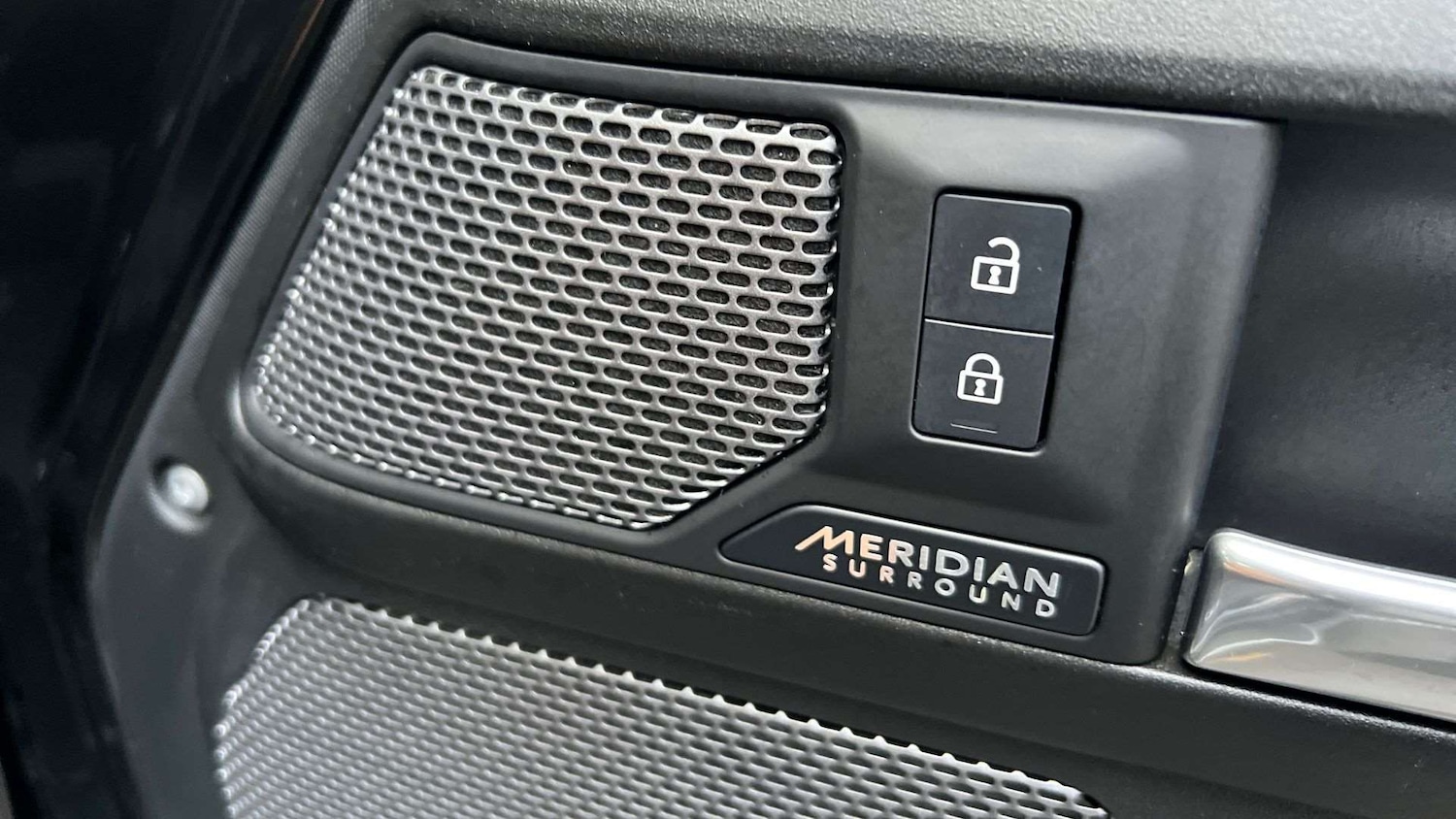 Used Land Rover Defender 2023 for sale - 77257162: Photo 24