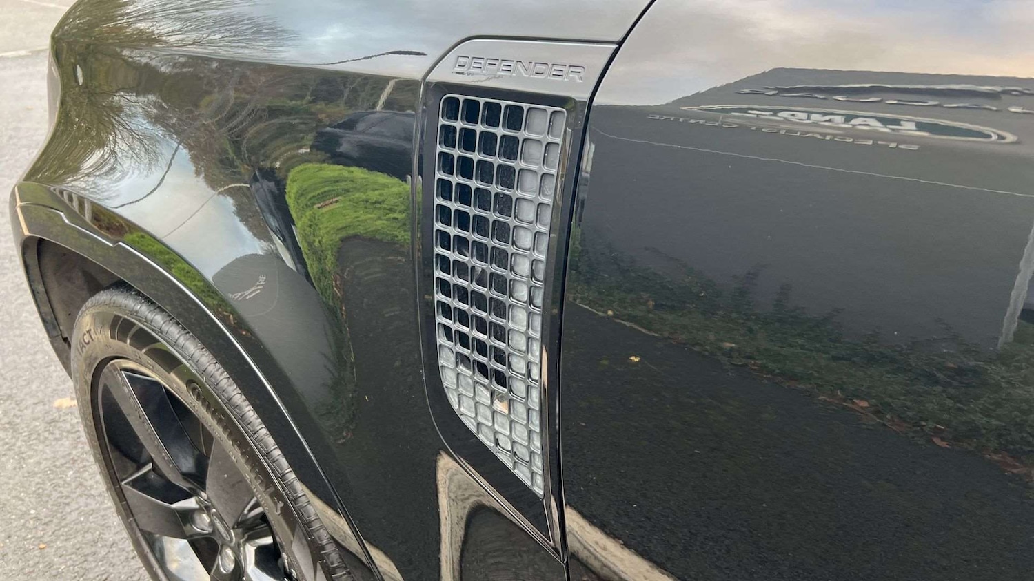 Used Land Rover Defender 2023 for sale - 77257162: Photo 28