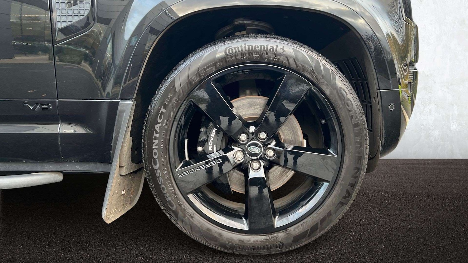 Used Land Rover Defender 2023 for sale - 77257162: Photo 8