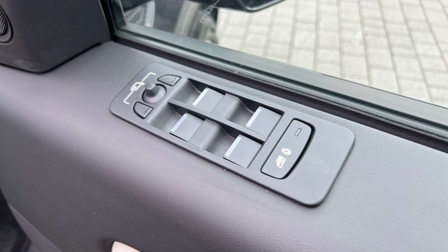 Used Land Rover Discovery Sport 2024 for sale - 76460455: Photo 25