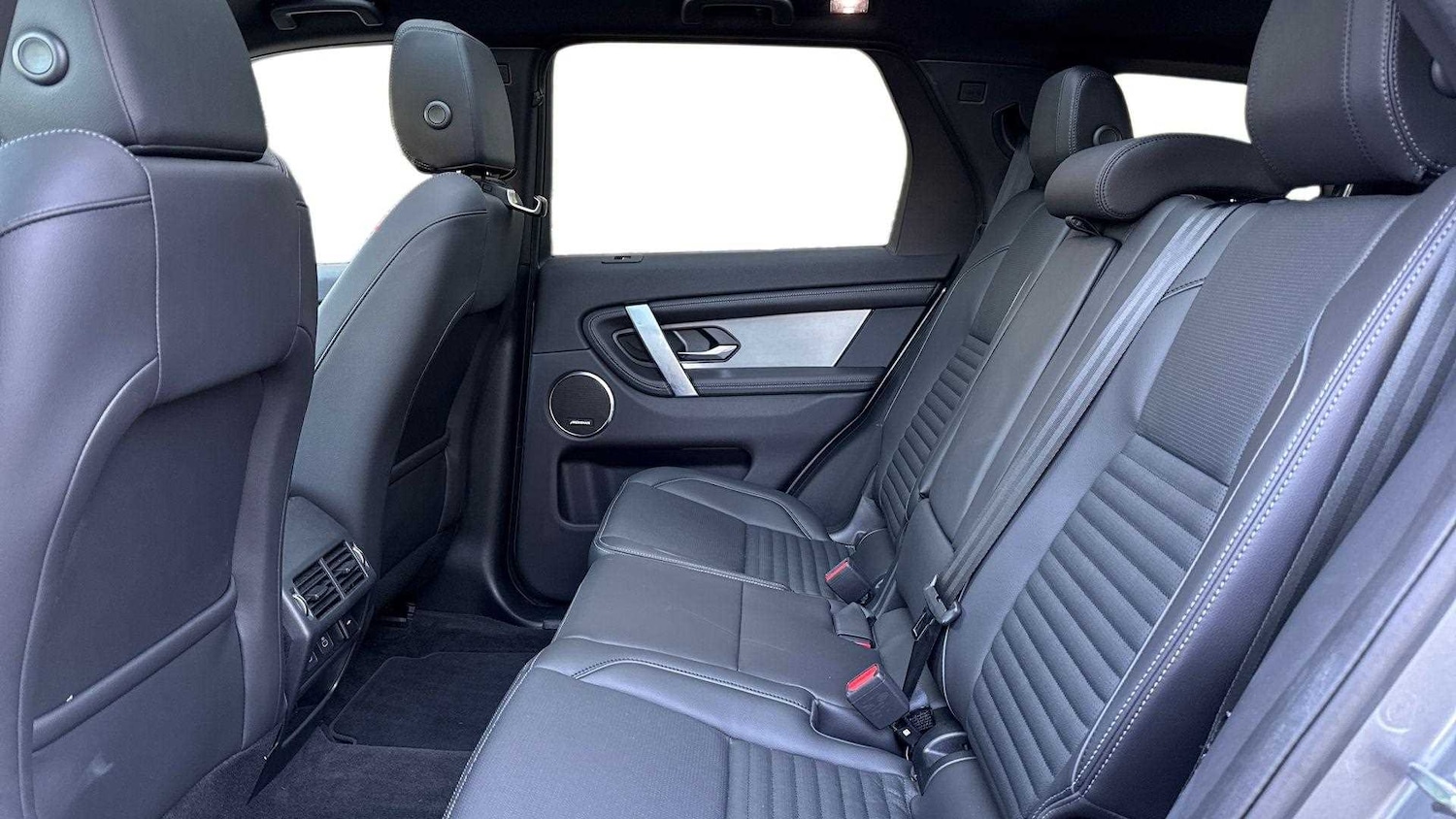 Used Land Rover Discovery Sport 2025 for sale - 76460129: Photo 4