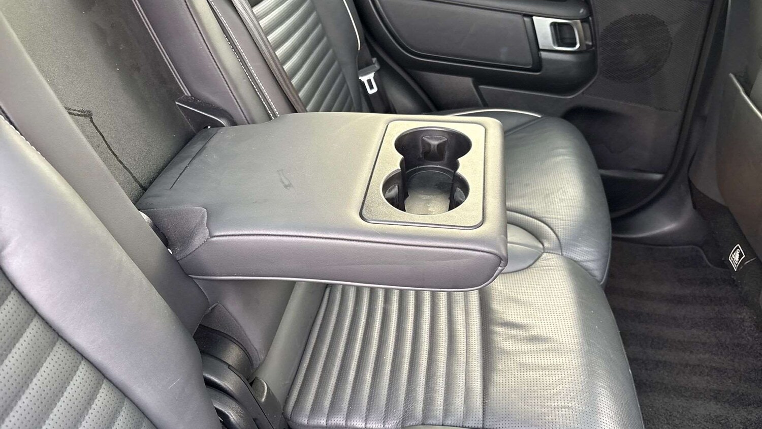 Used Land Rover Discovery 2023 for sale - 77443453: Photo 30