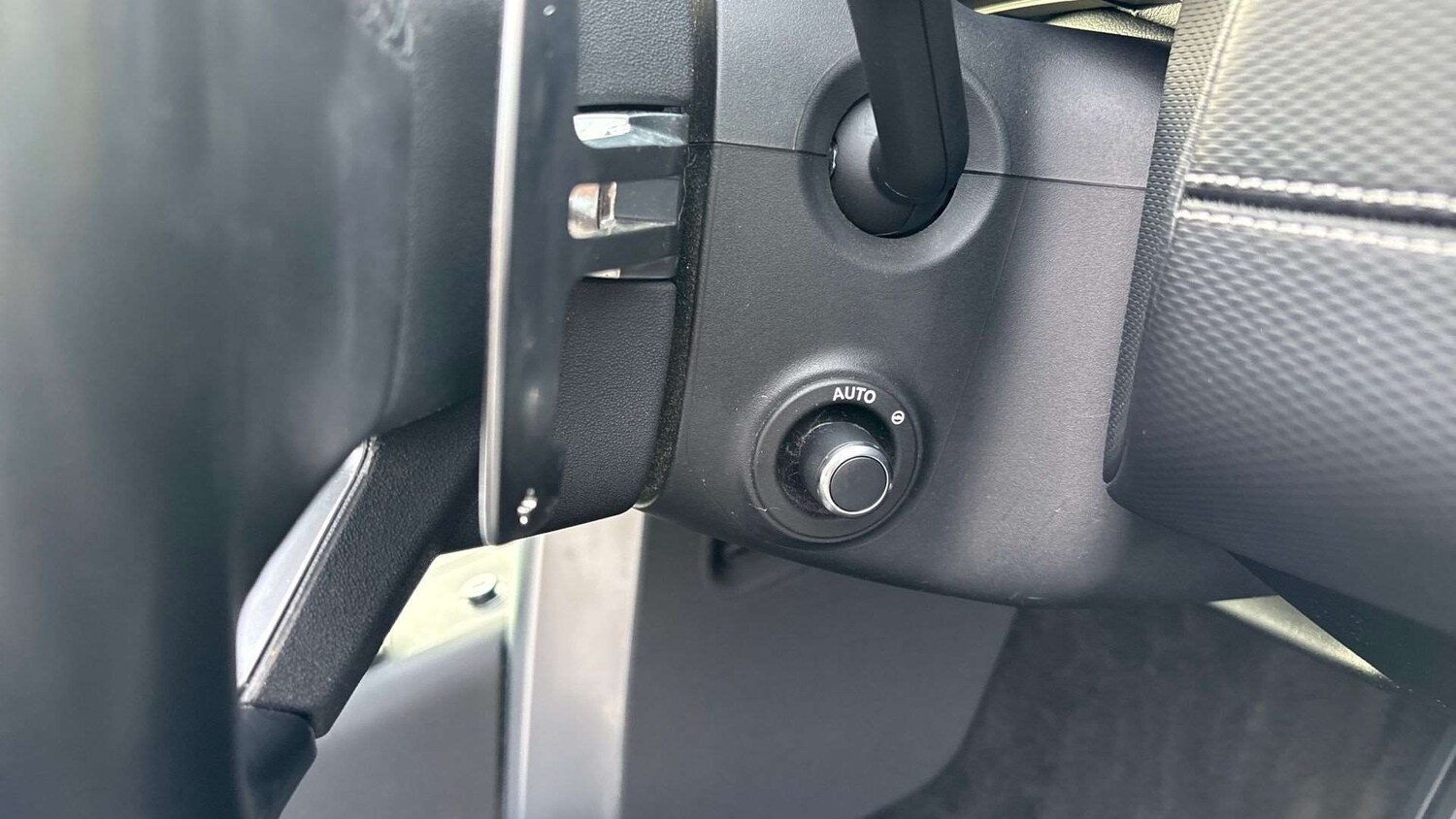 Used Land Rover Discovery 2023 for sale - 77443453: Photo 32