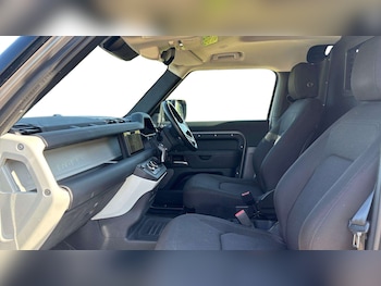 Used Land Rover Defender 2023 for sale - 79001959: Photo