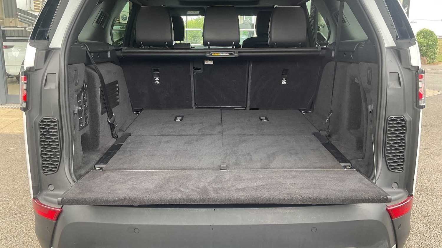 Used Land Rover Discovery 2019 for sale - 76460470: Photo 10