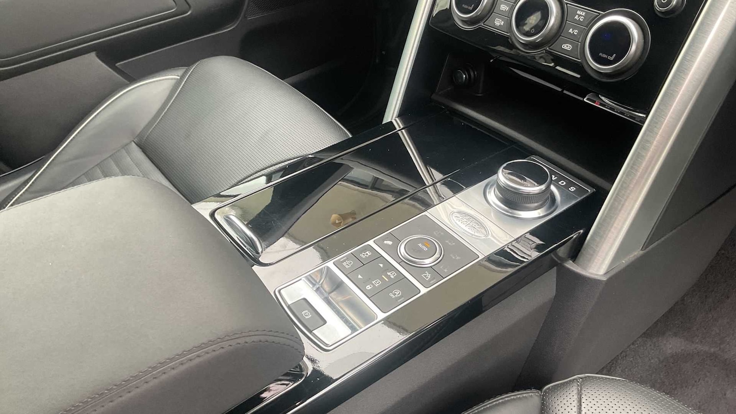 Used Land Rover Discovery 2019 for sale - 76460470: Photo 13