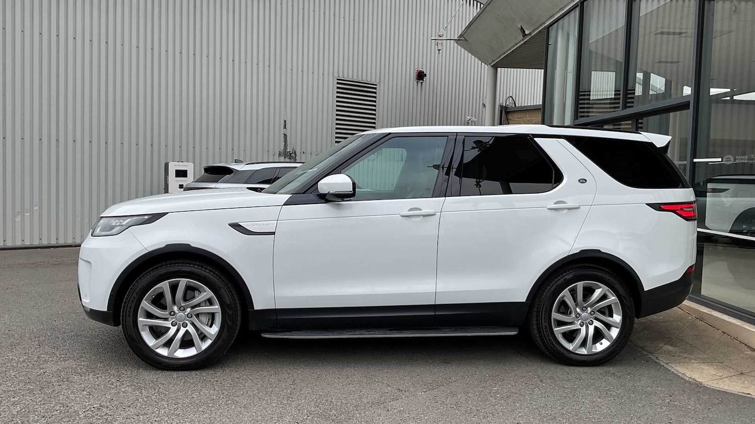 Used Land Rover Discovery 2019 for sale - 76460470: Photo 33