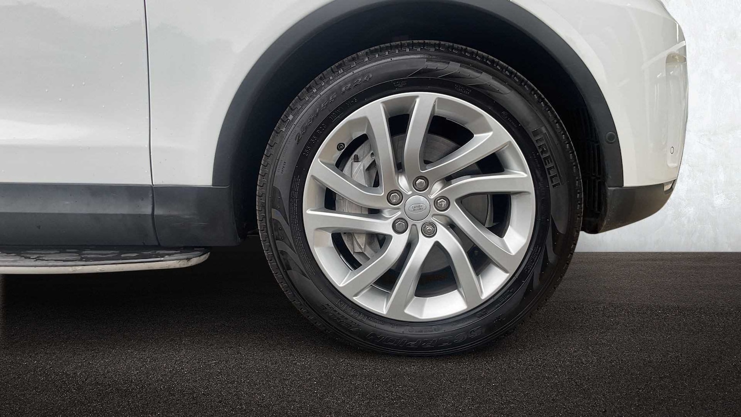 Used Land Rover Discovery 2019 for sale - 76460470: Photo 8