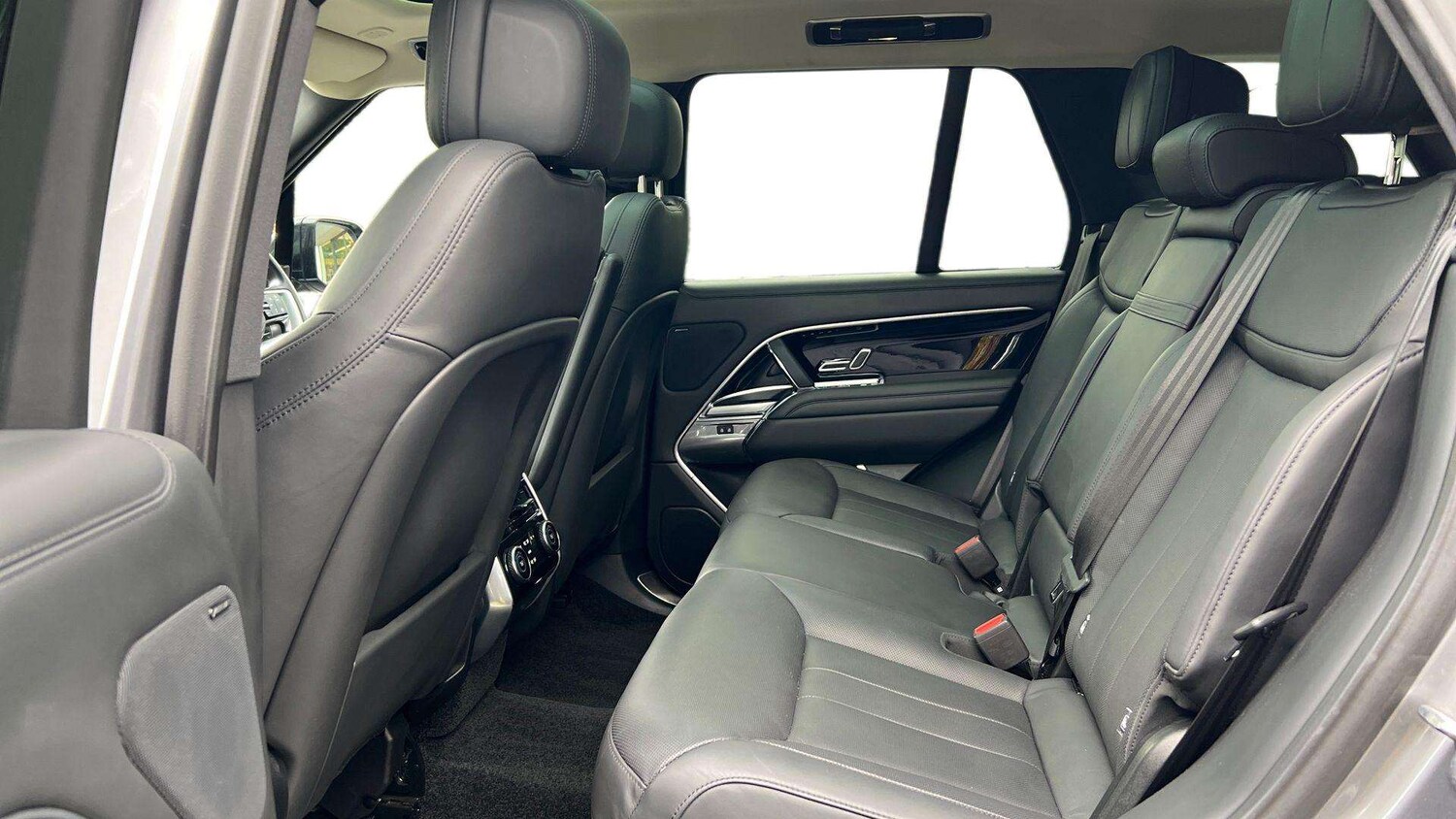 Used Land Rover Range Rover 2023 for sale - 76460647: Photo 4