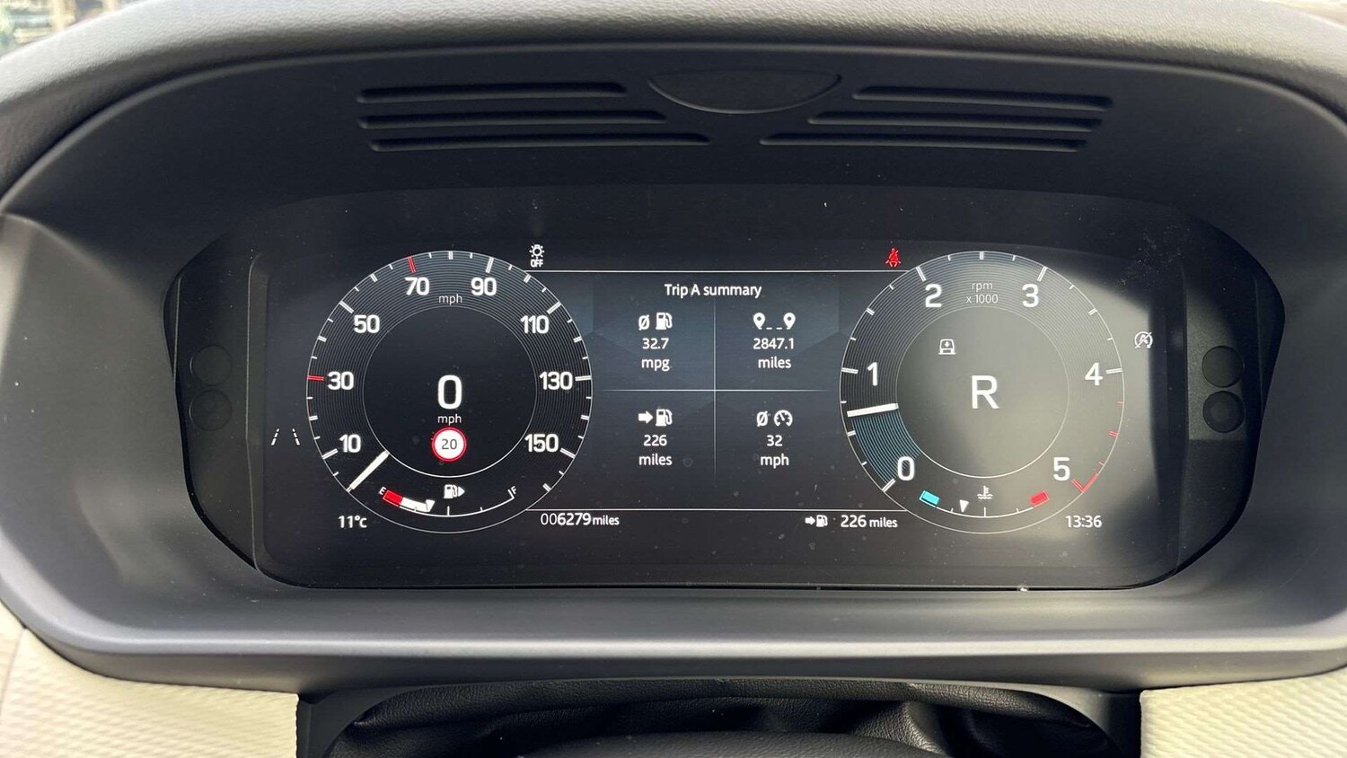 Used Land Rover Discovery 2025 for sale - 77123327: Photo 16