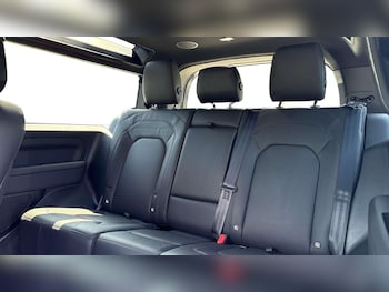 Used Land Rover Defender 2026 for sale - 79306465: Photo