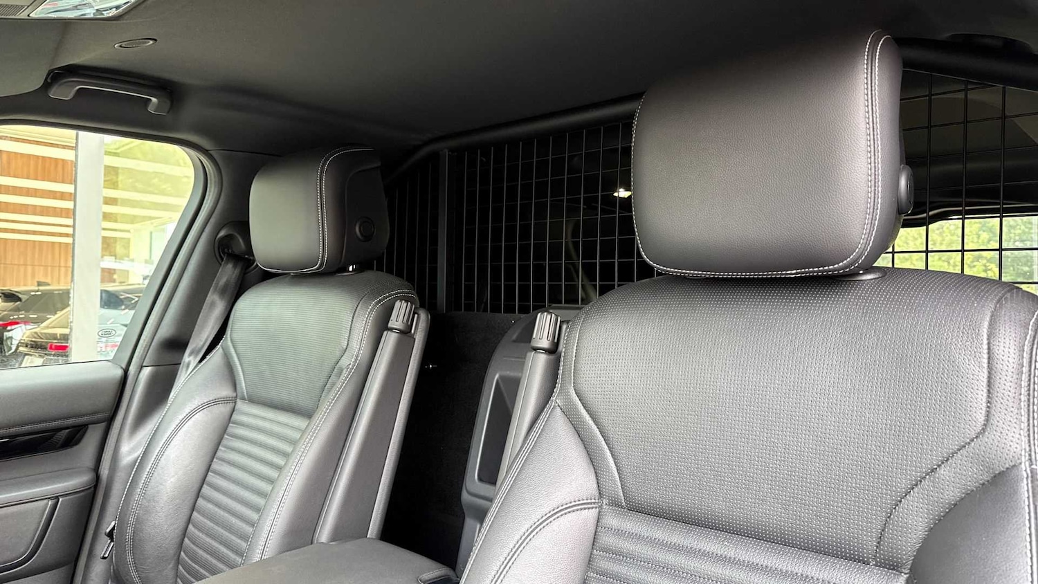 Used Land Rover Discovery 2023 for sale - 76460556: Photo 22