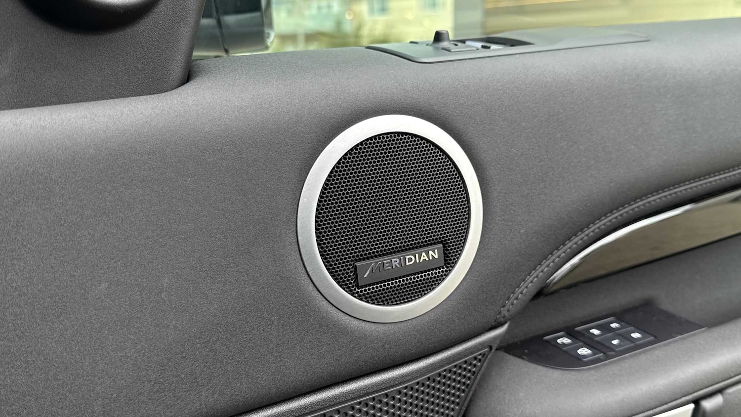 Used Land Rover Discovery 2023 for sale - 76460556: Photo 25