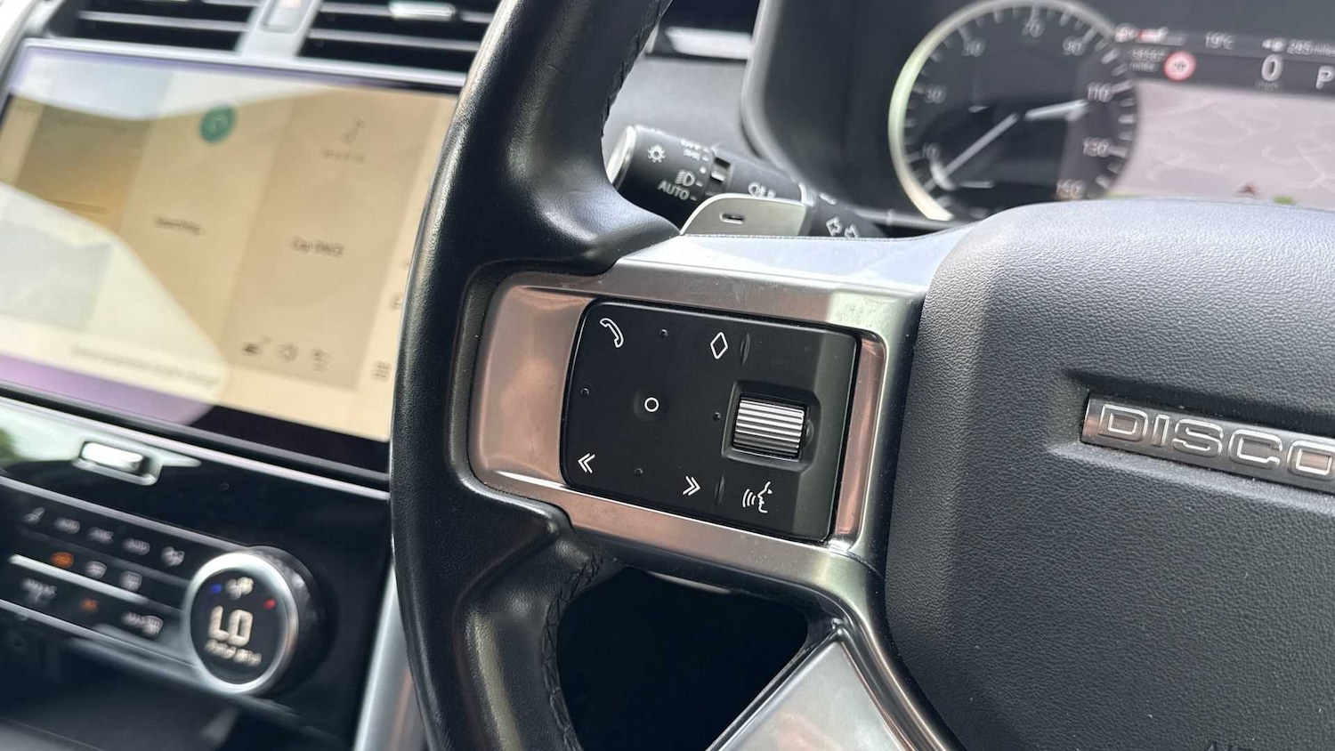 Used Land Rover Discovery 2023 for sale - 76460556: Photo 26