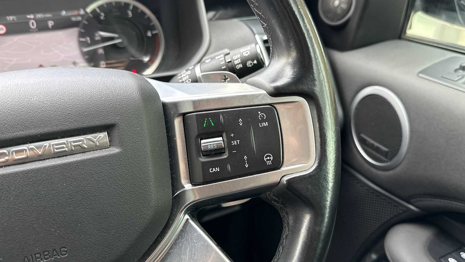 Used Land Rover Discovery 2023 for sale - 76460556: Photo 27