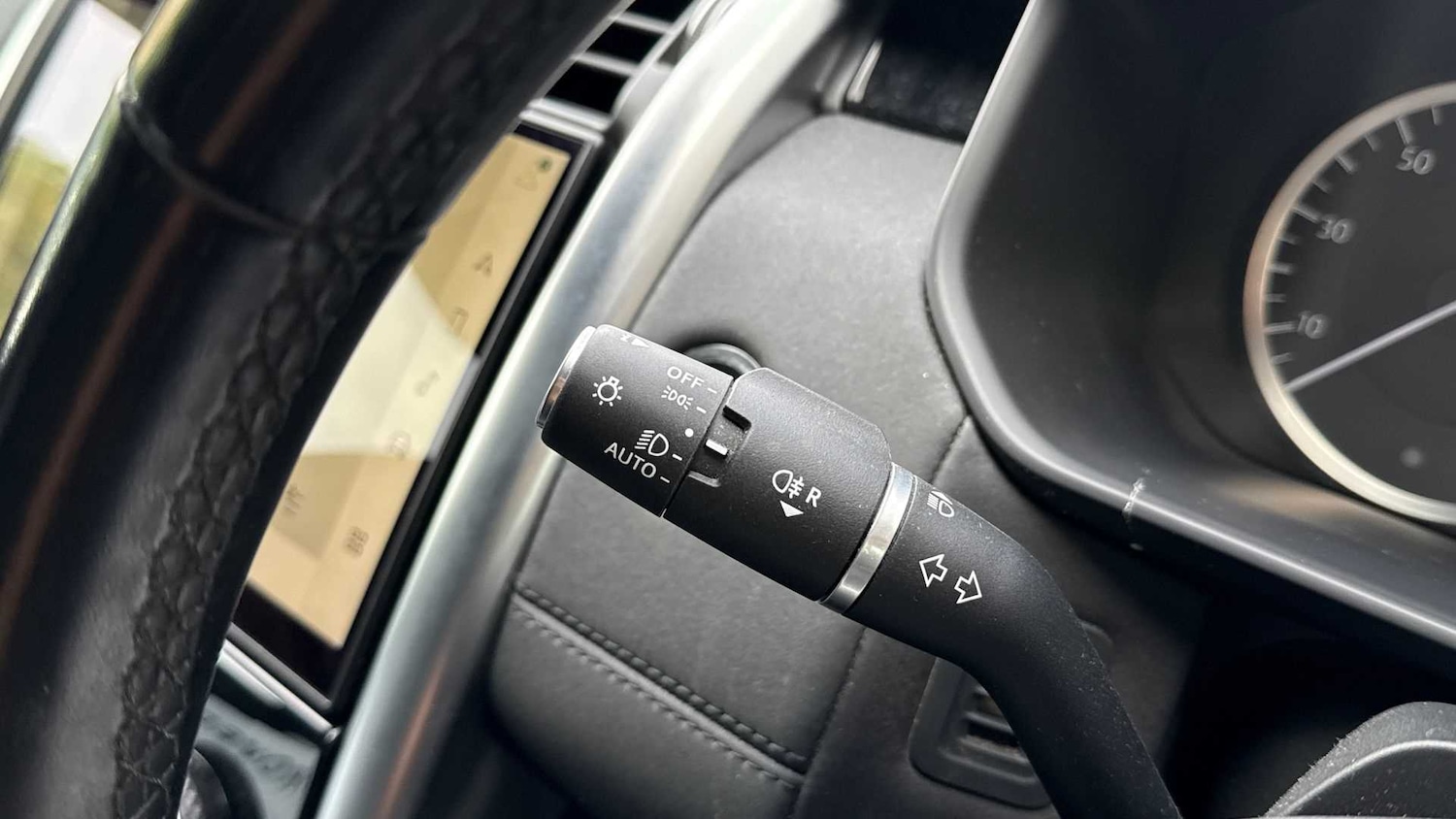 Used Land Rover Discovery 2023 for sale - 76460556: Photo 28